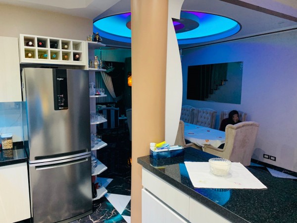 Caaguazú 7300. Chalet 4 ambientes.