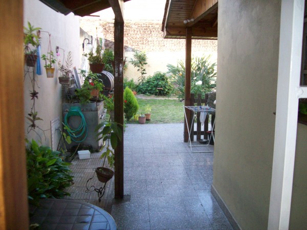 Paso 2100. Casa 4 ambientes.