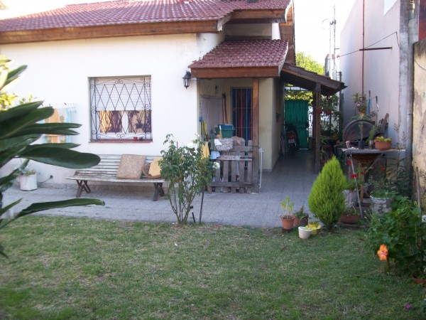 Paso 2100. Casa 4 ambientes.