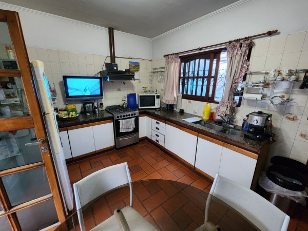 Jose de Paula y Rodriguez Alves 1000. Casa 3 ambientes.