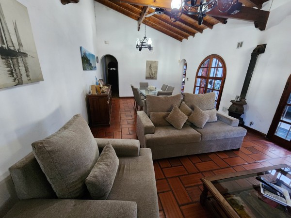 Jose de Paula y Rodriguez Alves 1000. Casa 3 ambientes.