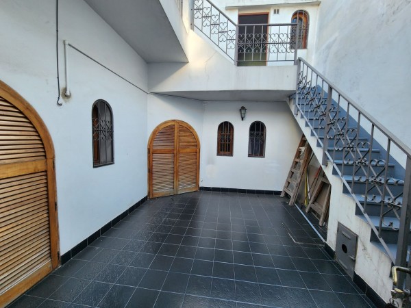 Jose de Paula y Rodriguez Alves 1000. Casa 3 ambientes.