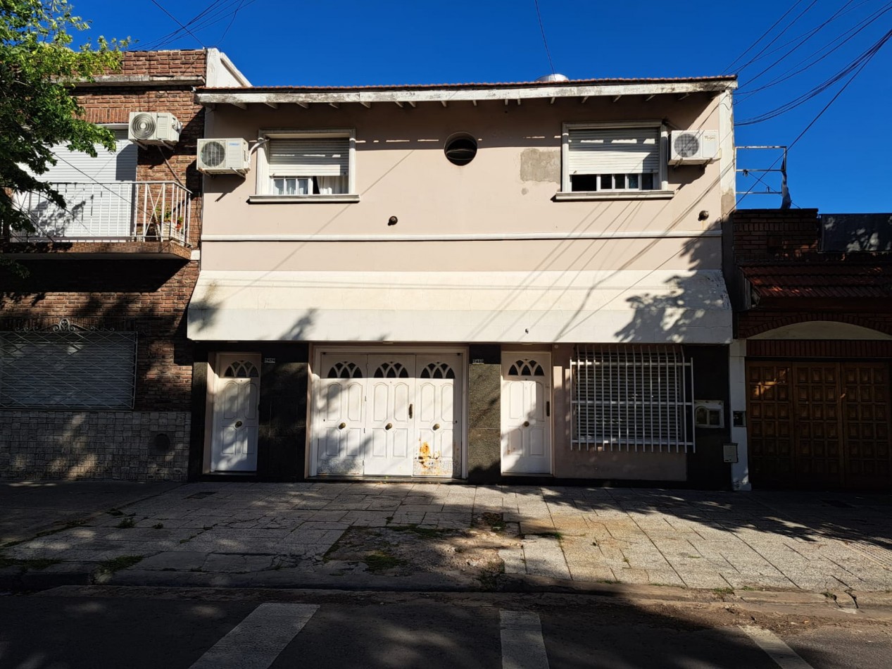 Tonelero 7400. Casa multifamiliar. 