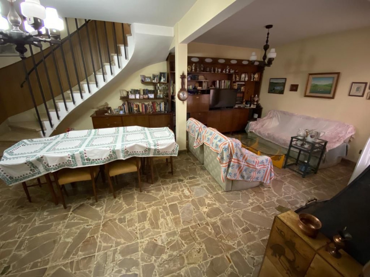 Tonelero 7400. Casa multifamiliar. 