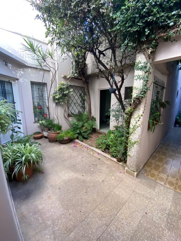 Tonelero 7400. Casa multifamiliar. 