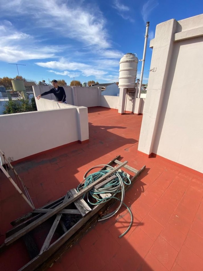 Tonelero 7400. Casa multifamiliar. 