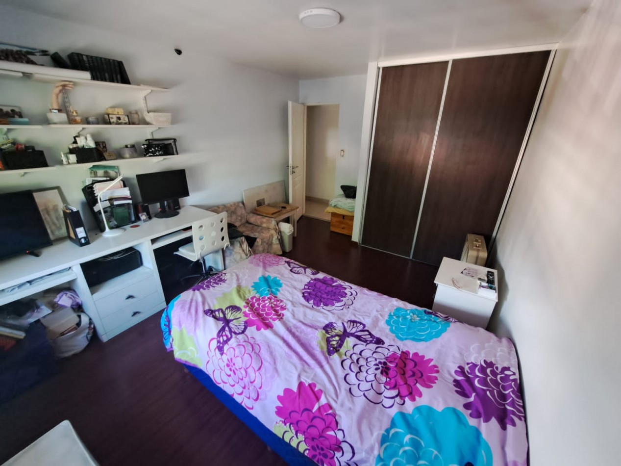 Tonelero 7400. Casa multifamiliar. 