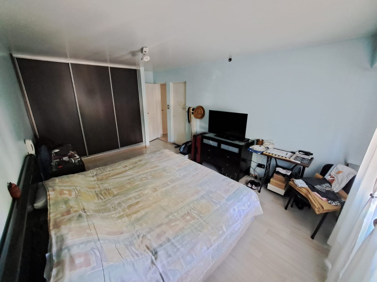 Tonelero 7400. Casa multifamiliar. 