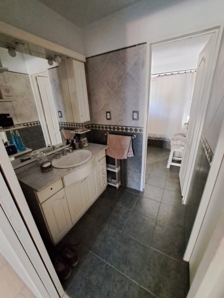 Tonelero 7400. Casa multifamiliar. 