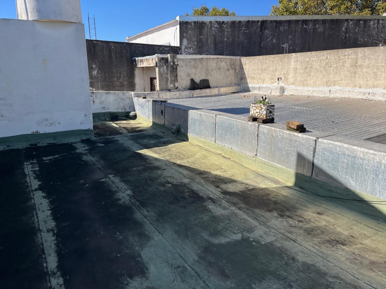 Coronel Cardenas 2400. Casa 3 ambientes.