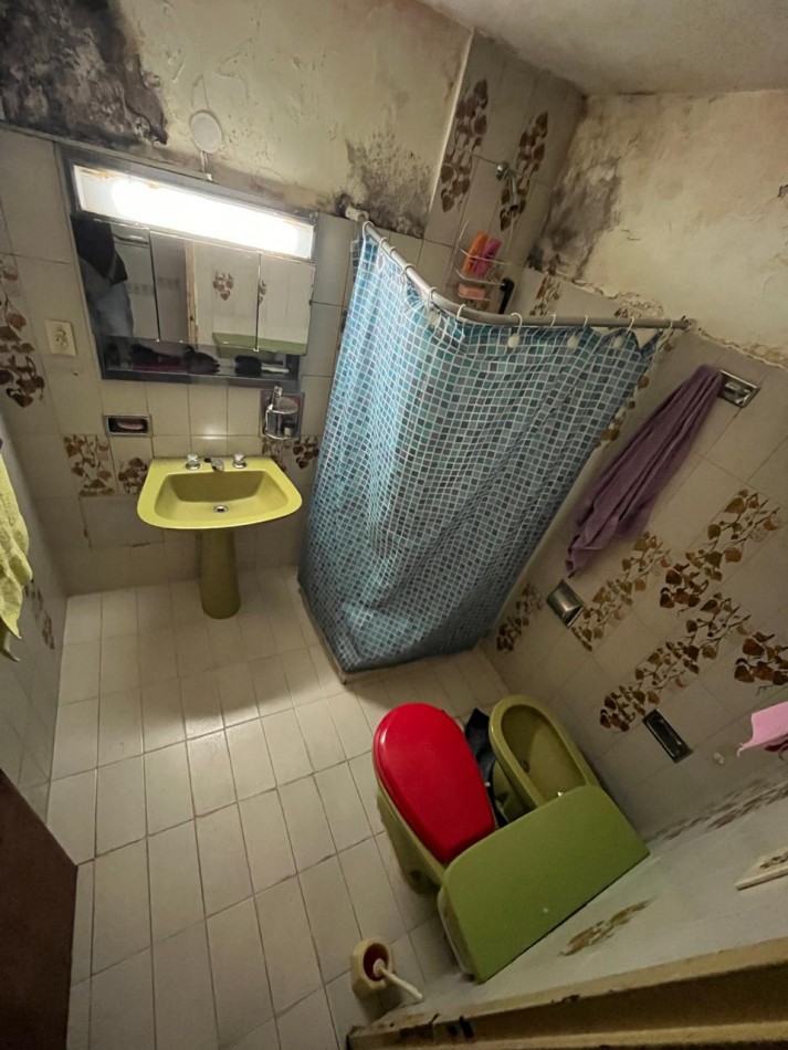 Coronel Cardenas 2400. Casa 3 ambientes.