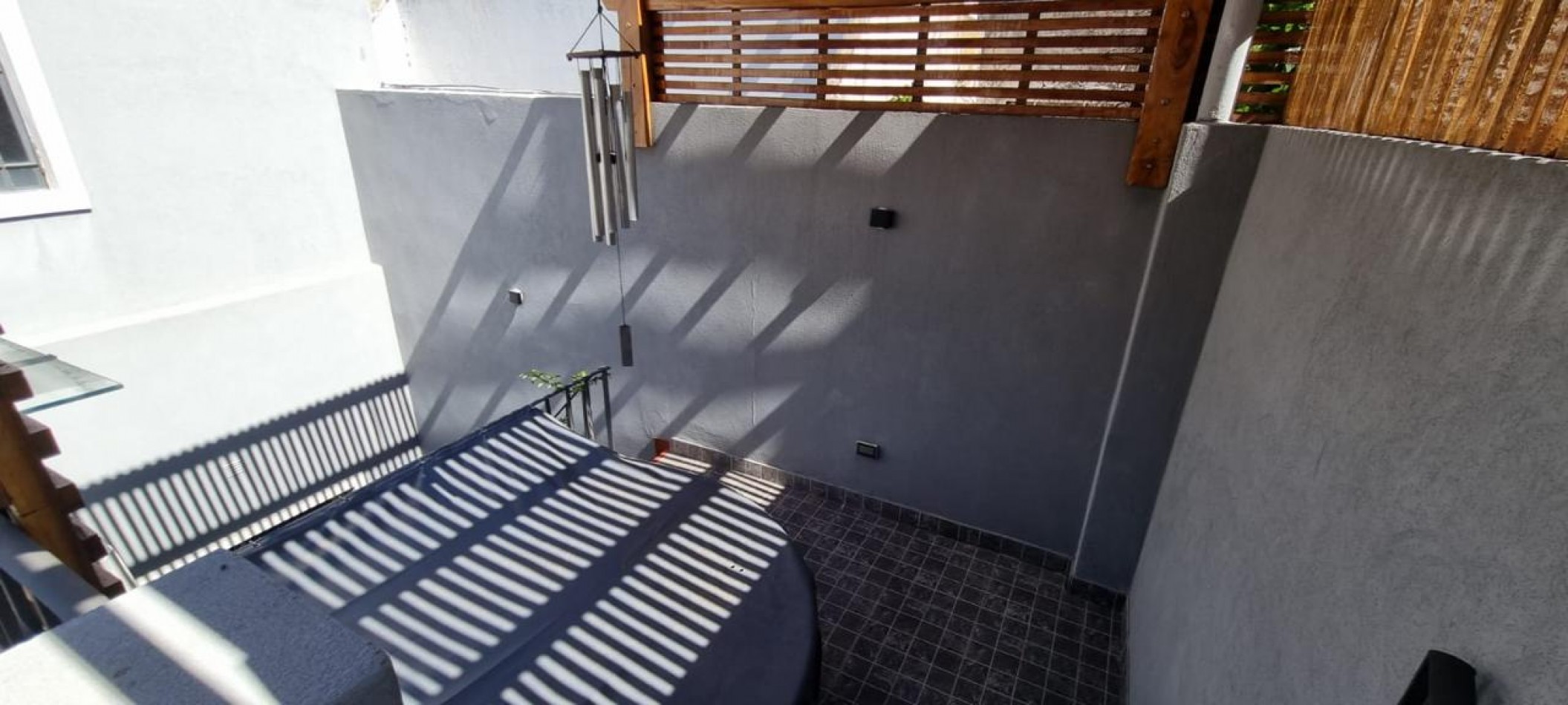 Carballido 6300. Chalet 4 ambientes.