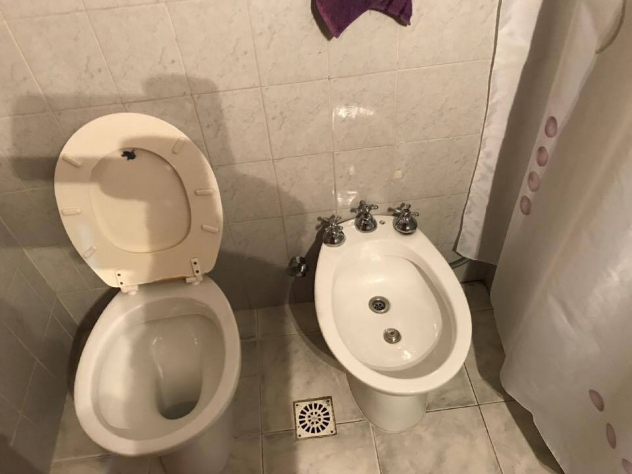 Escalada 4200. Departamento 3 ambientes planta baja con cochera.