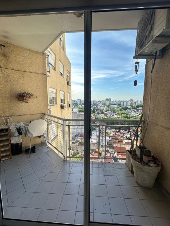 Manuel Artigas 5100. Departamento 2 ambientes con balcon.