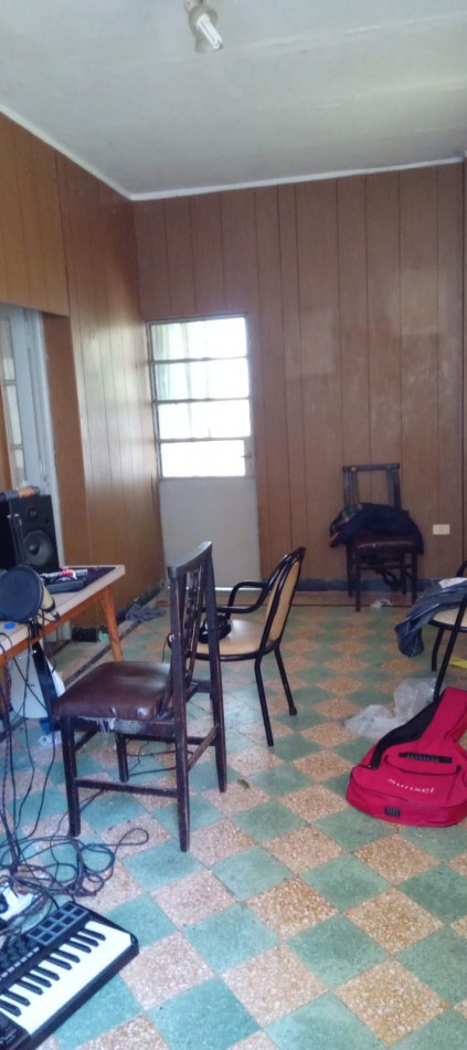 Martiniano Leguizamon 700. PH a refaccionar o construir.