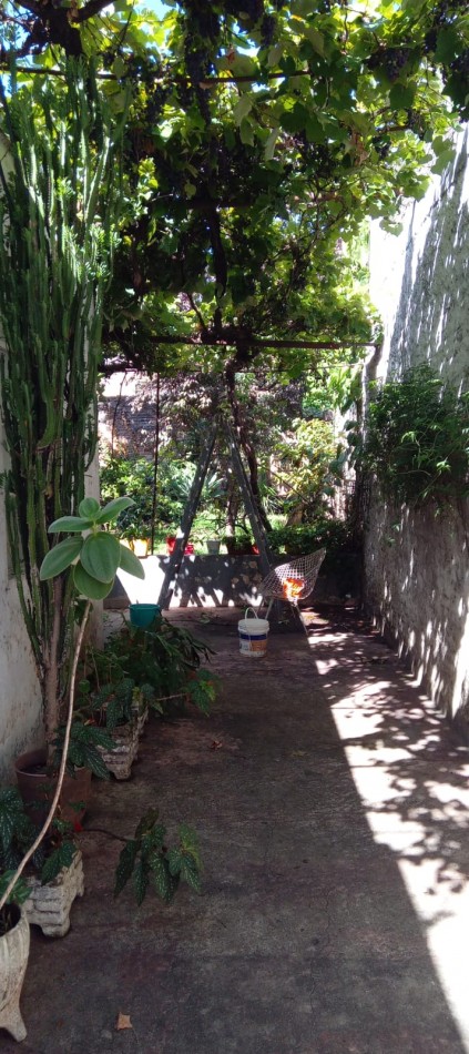 Martiniano Leguizamon 700. PH a refaccionar o construir.