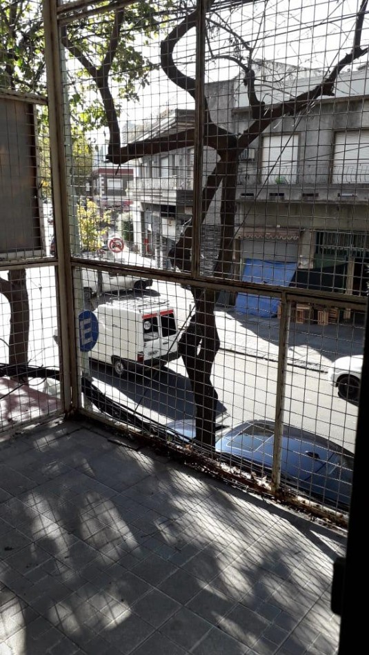 Manuel Artigas 5100. Departamento 3 ambientes