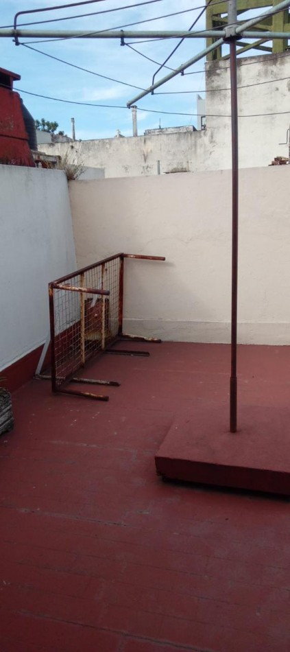 Cosquin 1300. Casa 4 ambientes.