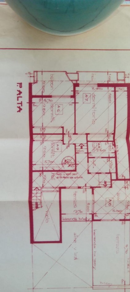 Cosquin 1300. Casa 4 ambientes.