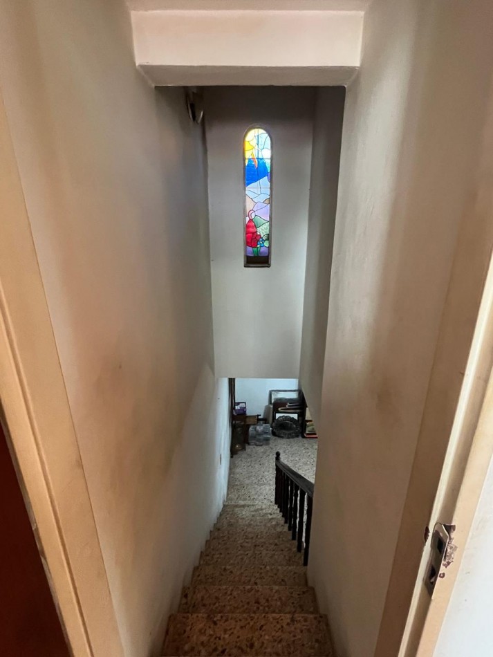 Larrañaga 700. PH 3 ambientes al frente con garage.