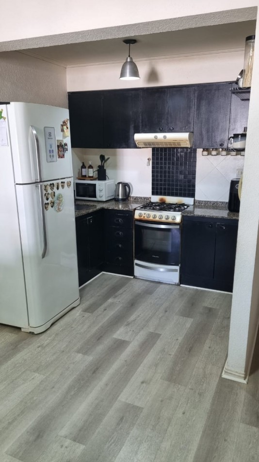 Carhue 1300. PH 3 ambientes.