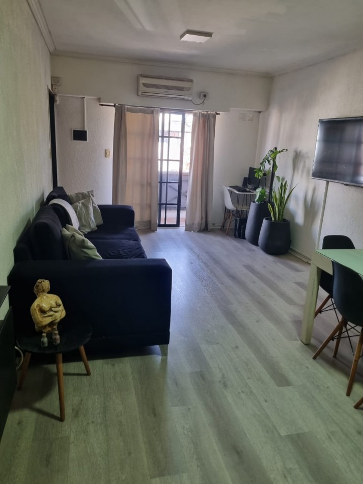 Carhue 1300. PH 3 ambientes.