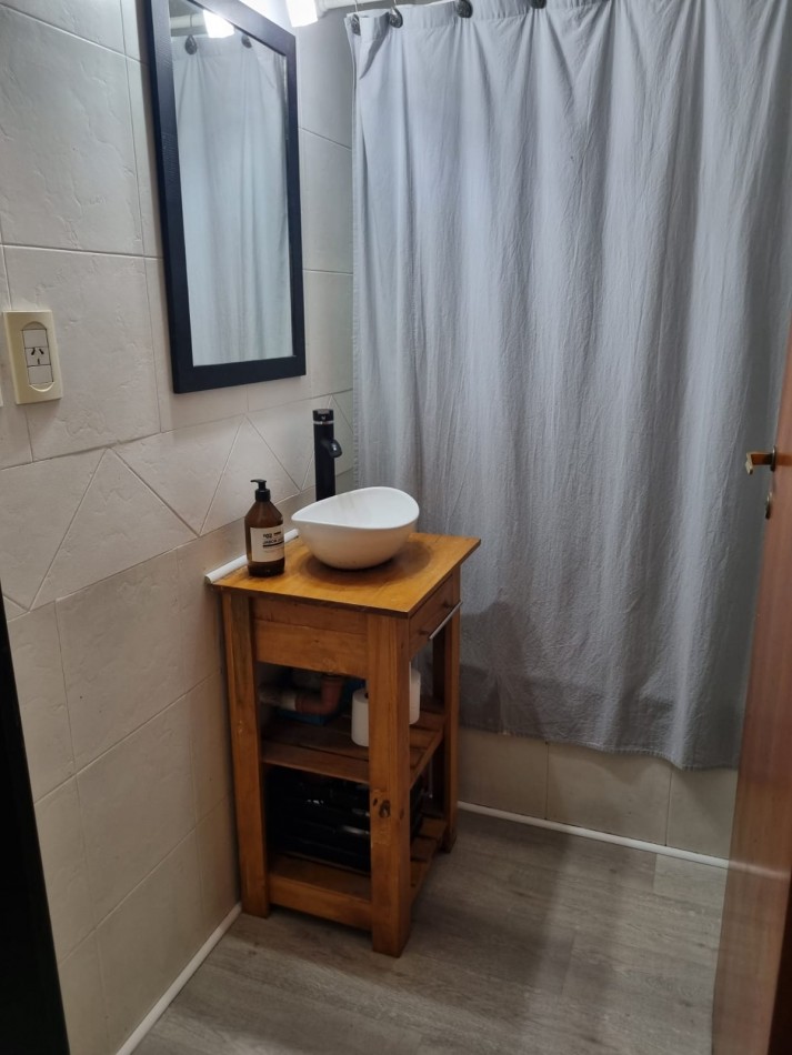 Carhue 1300. PH 3 ambientes.