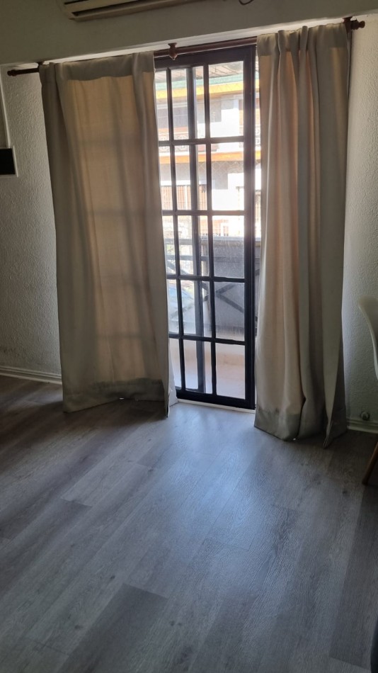 Carhue 1300. PH 3 ambientes.