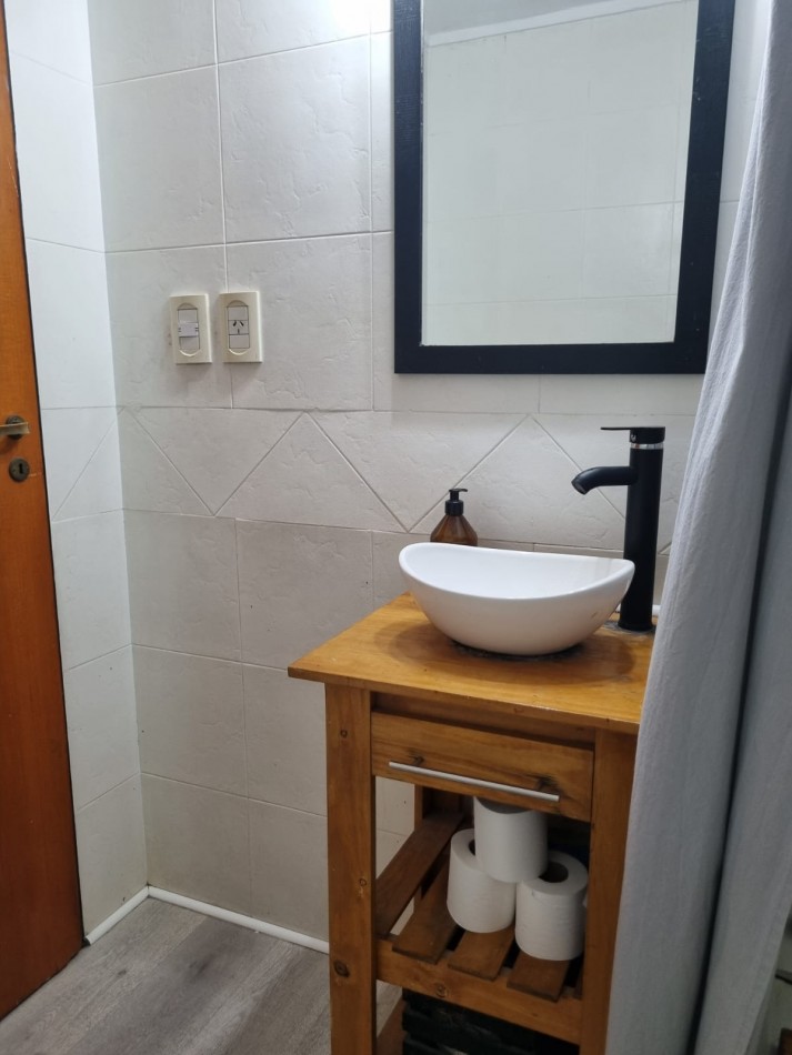 Carhue 1300. PH 3 ambientes.