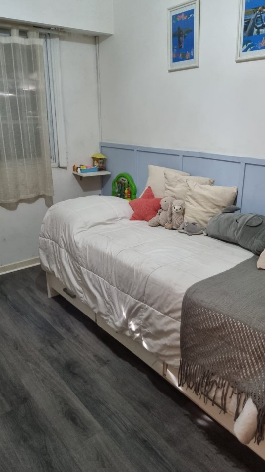 Carhue 1300. PH 3 ambientes.