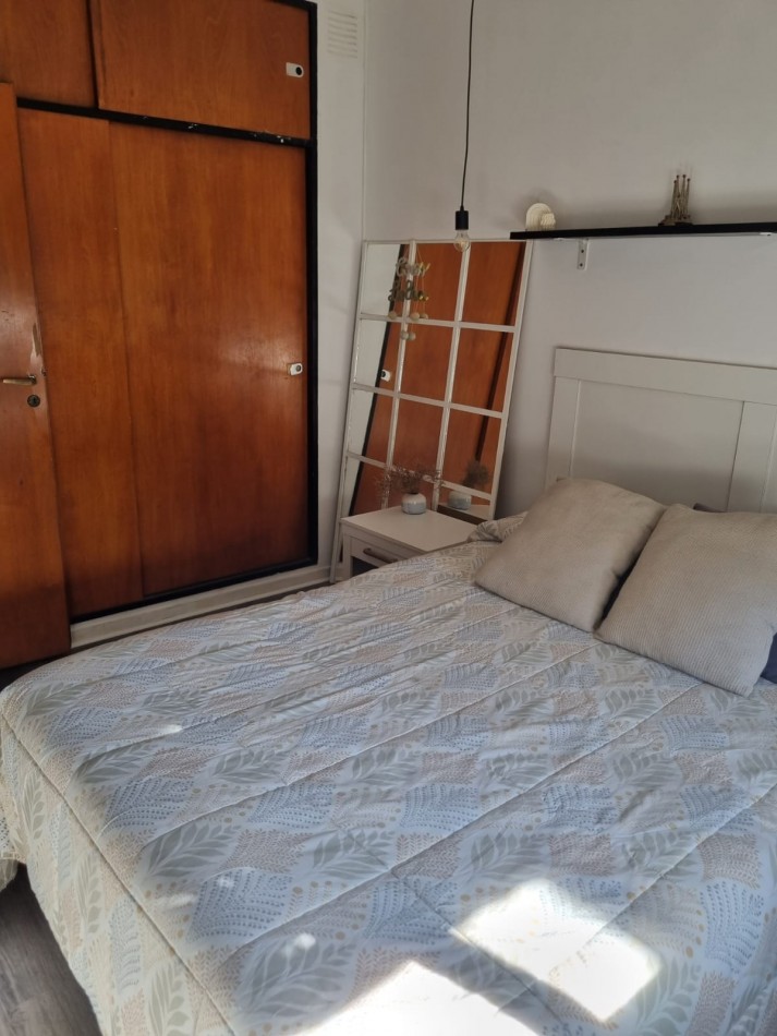 Carhue 1300. PH 3 ambientes.