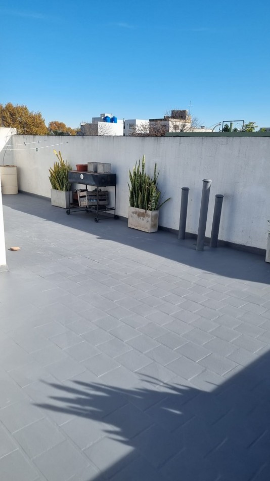 Carhue 1300. PH 3 ambientes.