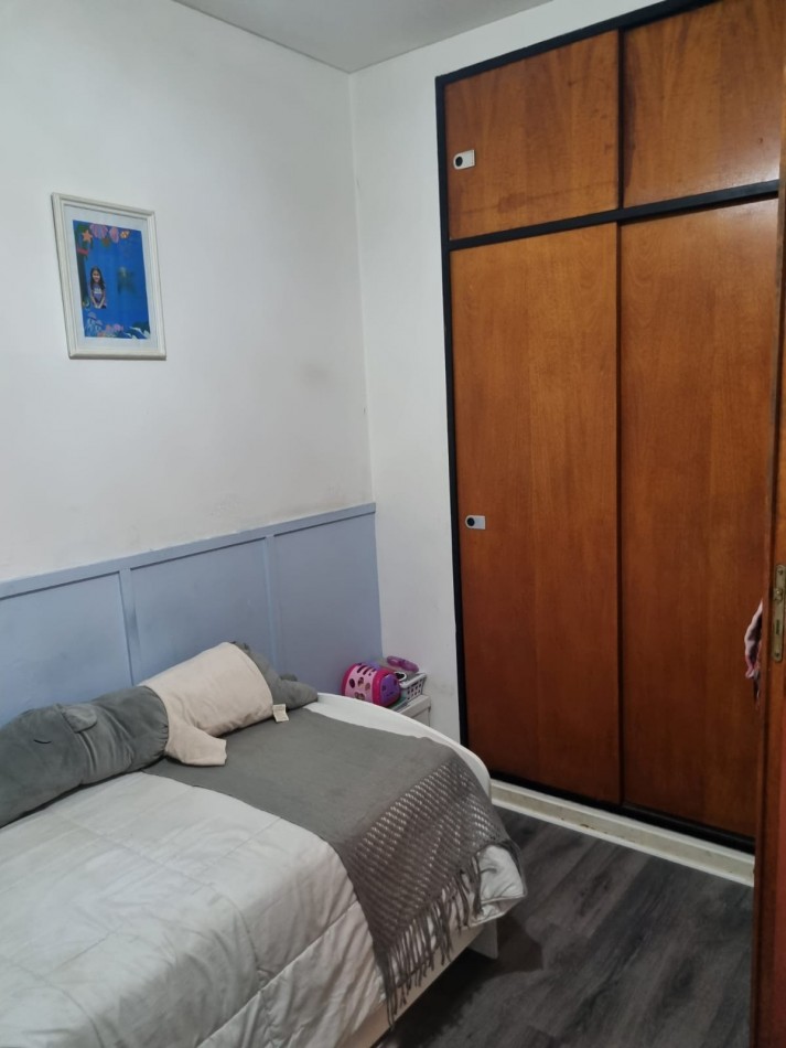 Carhue 1300. PH 3 ambientes.