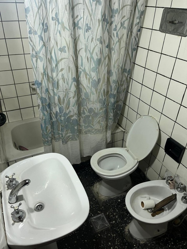 Cotocollao 1300. PH 4 ambientes al frente.