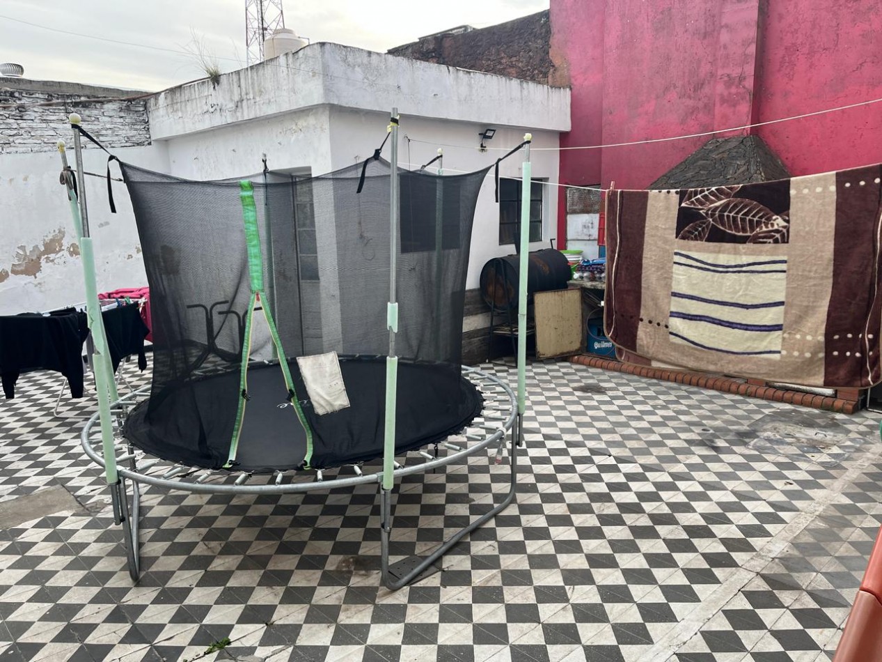 Cavia 588. Casa chalet de 3 ambientes.