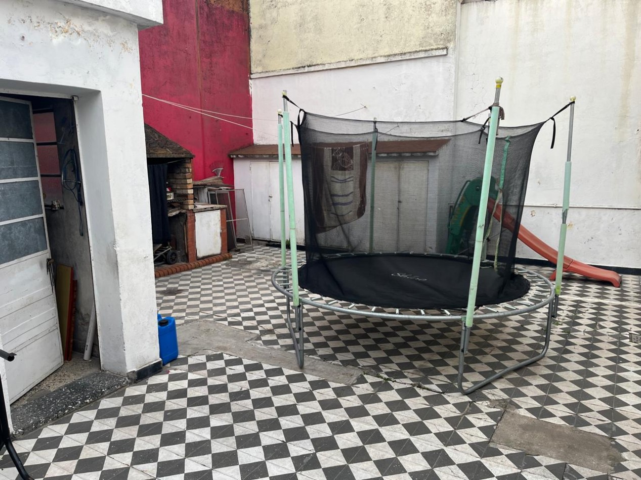 Cavia 588. Casa chalet de 3 ambientes.