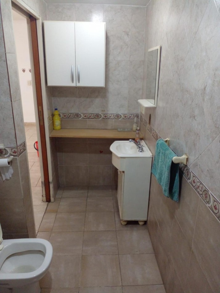 Zequeira 6900. PH 2 ambientes planta baja con patio.