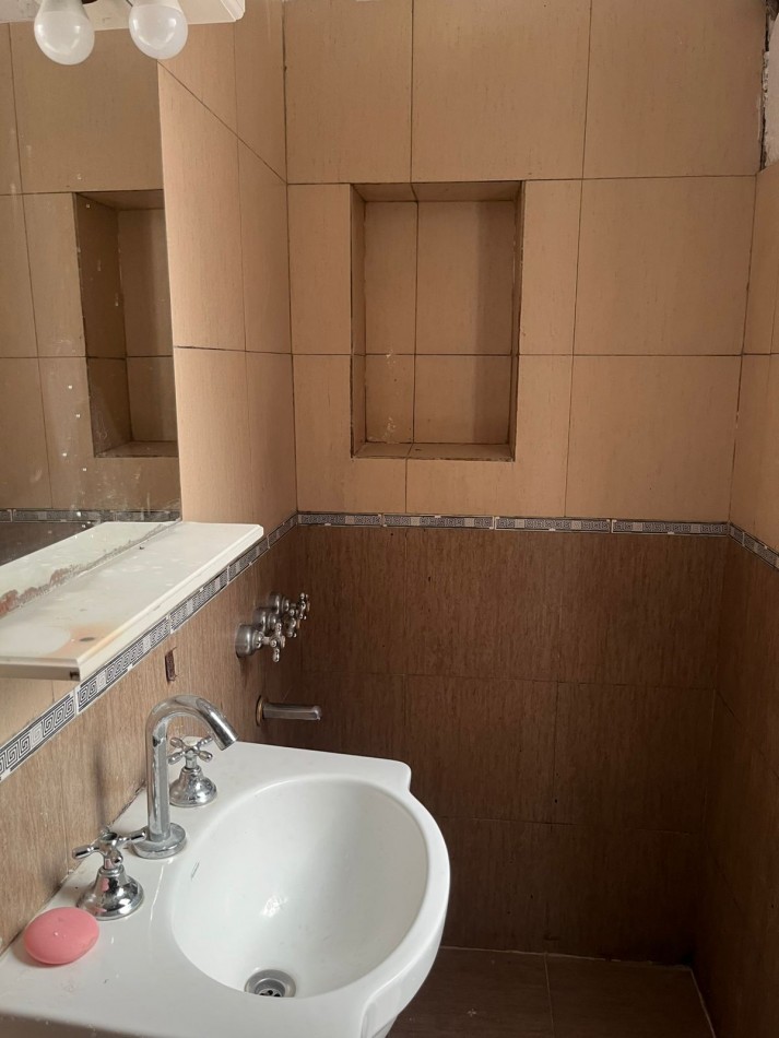 Ercilla 6600. PH 3 ambientes a refaccionar