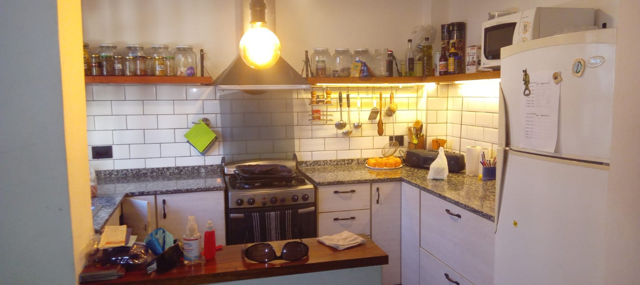 Origone 900. Casa 3 ambientes con entrepiso a terminar.