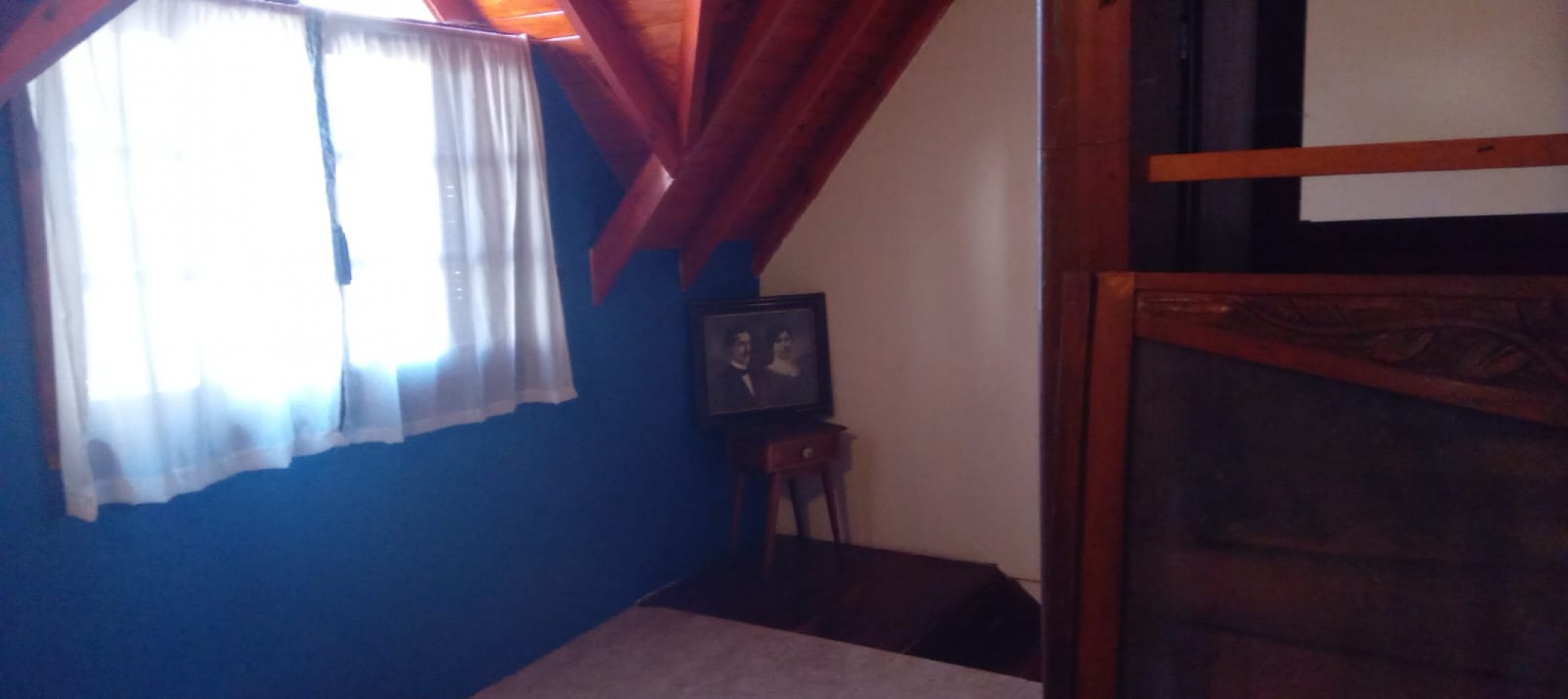 Origone 900. Casa 3 ambientes con entrepiso a terminar.