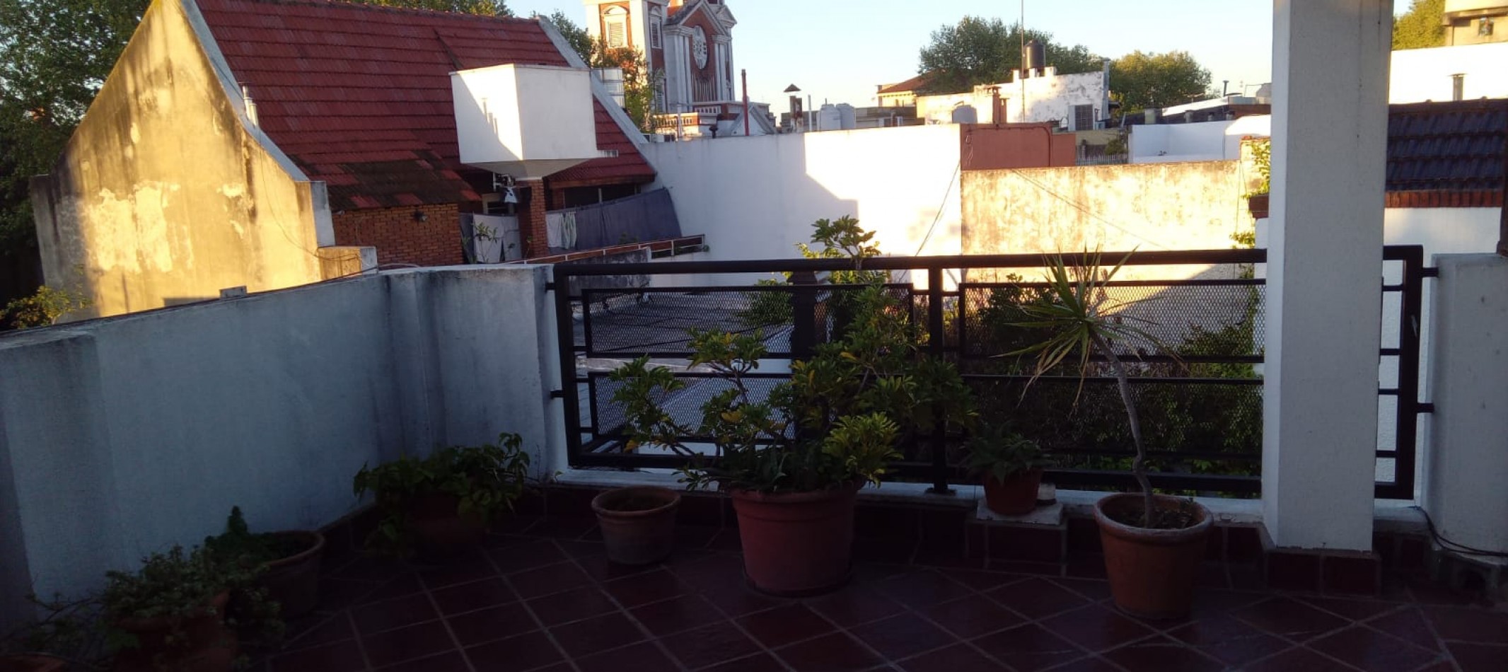 Cafayate 1100. Chalet 4 ambientes.