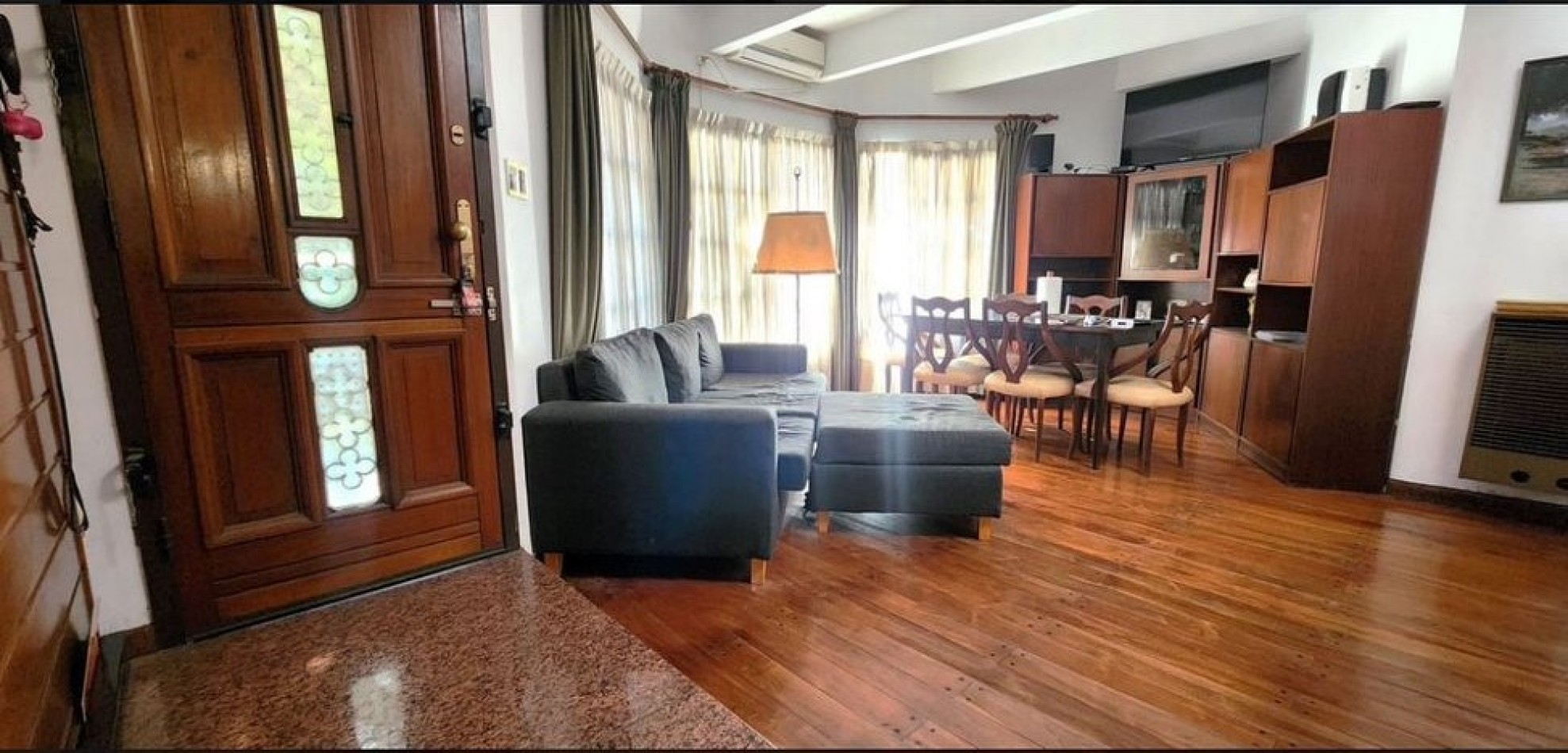 Ercilla 7000. Casa 4 ambientes.