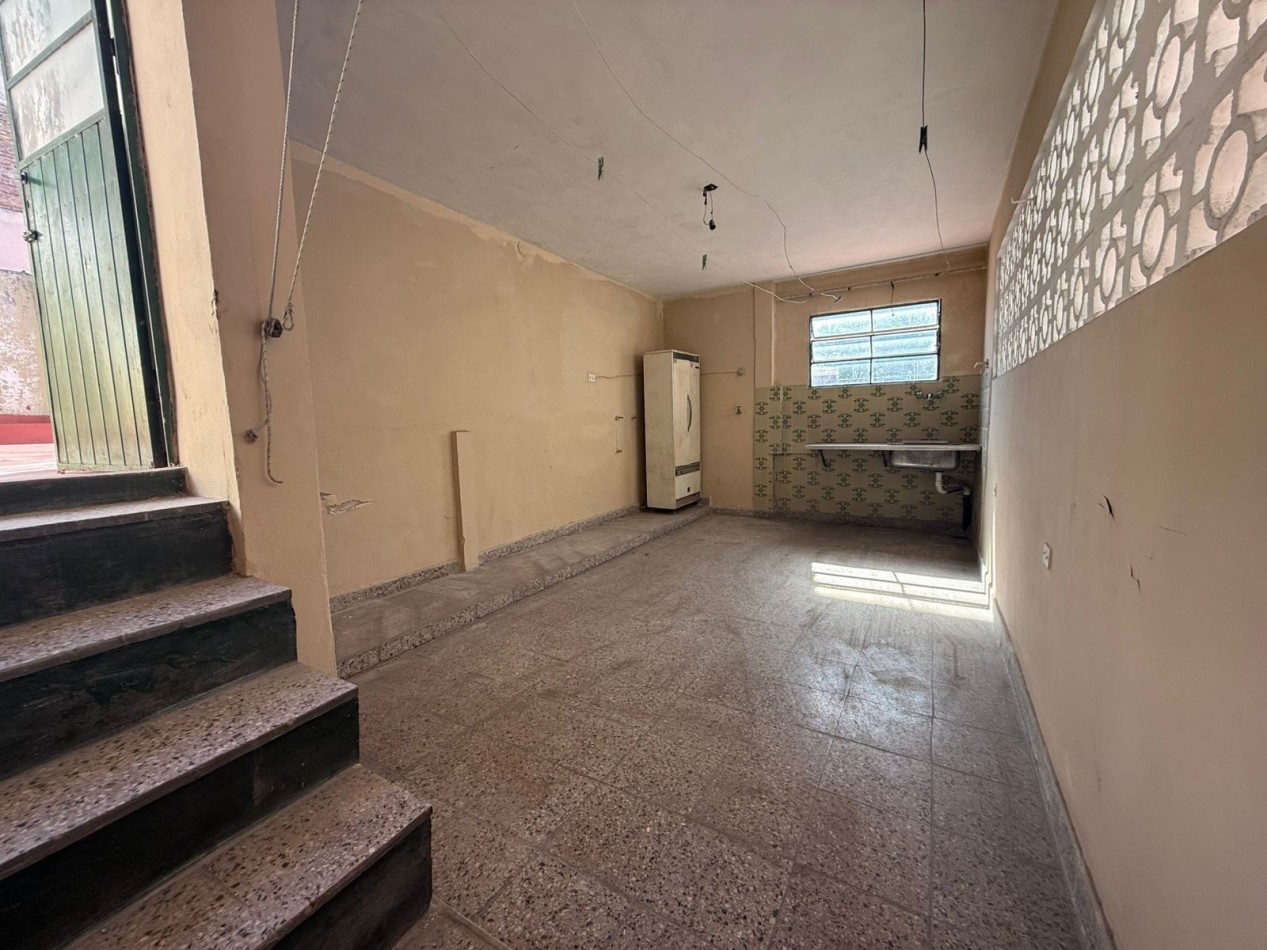 Pila 7300. Casa 5 ambientes.