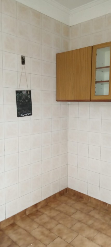 Montiel 700. Casa 4 ambientes a refaccionar.