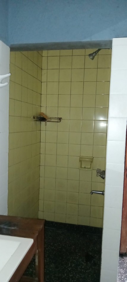 Montiel 700. Casa 4 ambientes a refaccionar.