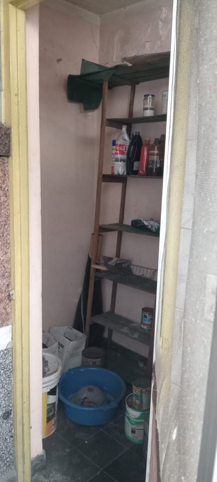 Montiel 700. Casa 4 ambientes a refaccionar.