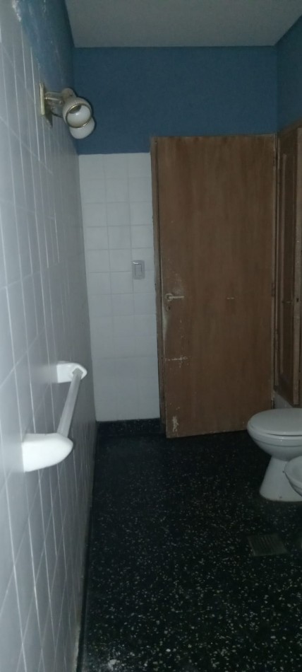 Montiel 700. Casa 4 ambientes a refaccionar.