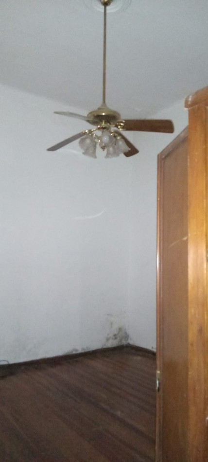 Montiel 700. Casa 4 ambientes a refaccionar.