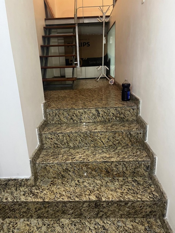 Larrazabal 1100. Departamento 4 ambientes con cochera.