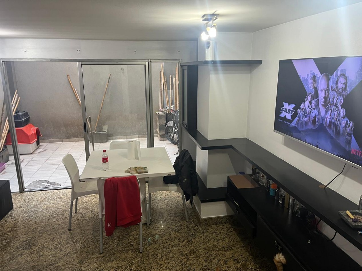 Larrazabal 1100. Departamento 4 ambientes con cochera.